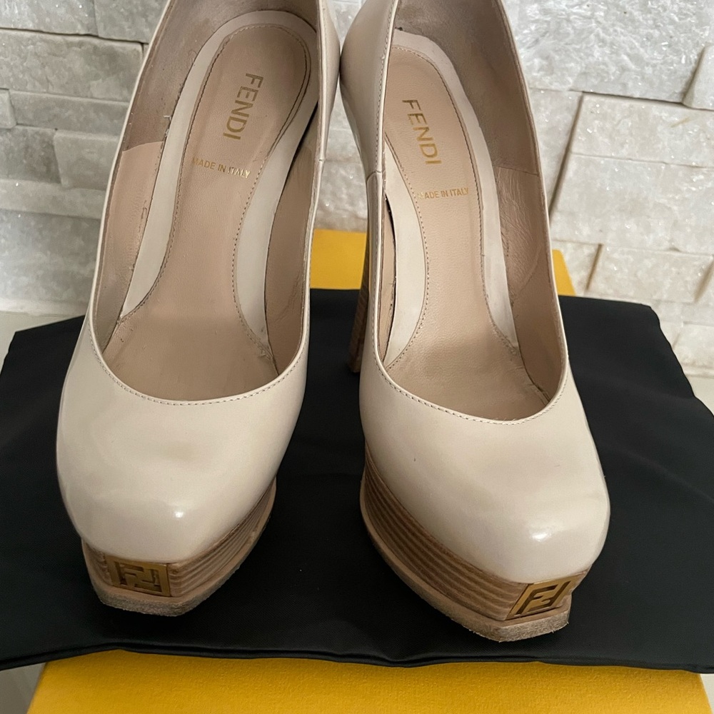 Fendi fashionista pump.